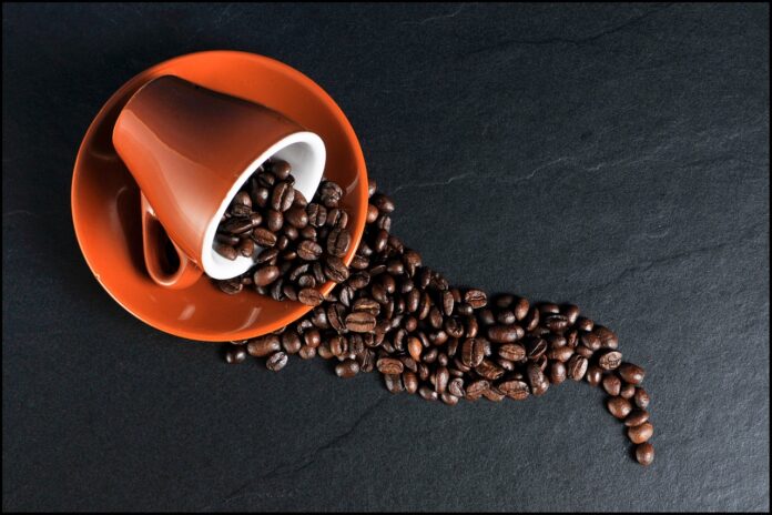 Mit Bean United haben wir ein social coffee Startup gegründet, das über den Verkauf von hochwertigem Kaffee Menschen in Not hilft. Image by Chris from Pixabay