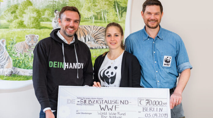 DEINHANDY überreicht 70.000 Euro Spende an den WWF