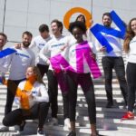 Das Team ist der Schlüssel zum Erfolg Kymono Outfits Bürodekoration