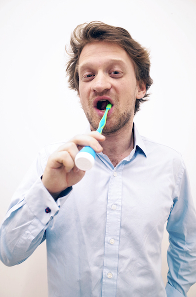 Playbrush Smart One: Die Zahnbürste für Erwachsene
