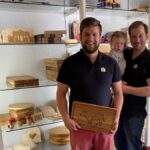 Gehe Deinen eigenen Weg StadtLandHolz personalisiert Produkte aus Holz und Leder