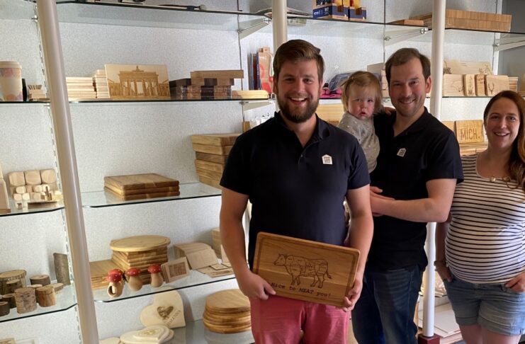 StadtLandHolz personalisiert Produkte aus Holz und Leder