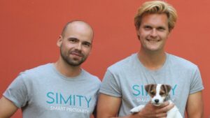 Sprecht mit potentiellen Kunden