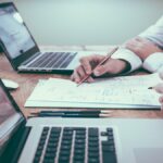 Wenn Unternehmen Branchen durcheinanderwirbeln: Schutz vor Disruption Disruption Unternehmen Branchen