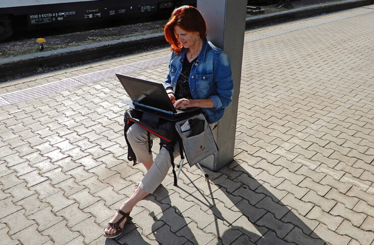 Carosmart ist ein Laptop Rucksack und ein mobiler Arbeitsplatz