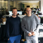 Die Vision teilen Welche Vision steckt hinter mylivn? Mylivn ist eine Lifestyle App aus dem Beriech Social Media mit den Funktionen Kommunikation, Konsum, Mobilität und Dienstleistungen. Wir wollen Europas WeChat werden. Unsere User können mit der App nicht nur ihre sozialen Kontakte pflegen, Inhalte teilen und sich vernetzen, sondern auch Produkte kaufen, Dienstleistungen nutzen uns mit der App Geld verdienen oder einfach bezahlen.