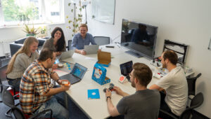 Kindern die spannende IT-Welt spielerisch näherbringen