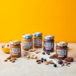 Naughty Nuts steigt mit fünf Nussmus-Sorten in den Handel ein. Naughty Nuts Nussmus