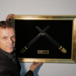 Sich nicht vom Gegenwind beeindrucken lassen Royal Wing Boomerangs Luxusboomerangs Goldpulver