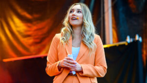 3 Tipps für die perfekte Moderation der Weihnachtsfeier