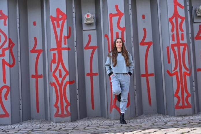 baj. Berliner Modelabel verbindet Mentale Nachhaltigkeit mit Mode