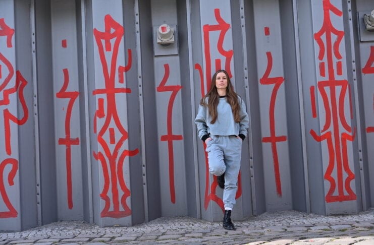 baj. Berliner Modelabel verbindet Mentale Nachhaltigkeit mit Mode