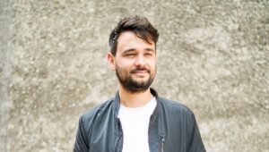 Lerne gut zu kommunizieren und Menschen von deiner Sache zu überzeugen