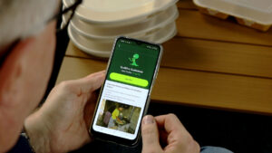 Denkt lösungsorientiert und löst eine Aufgabe nach der nächsten