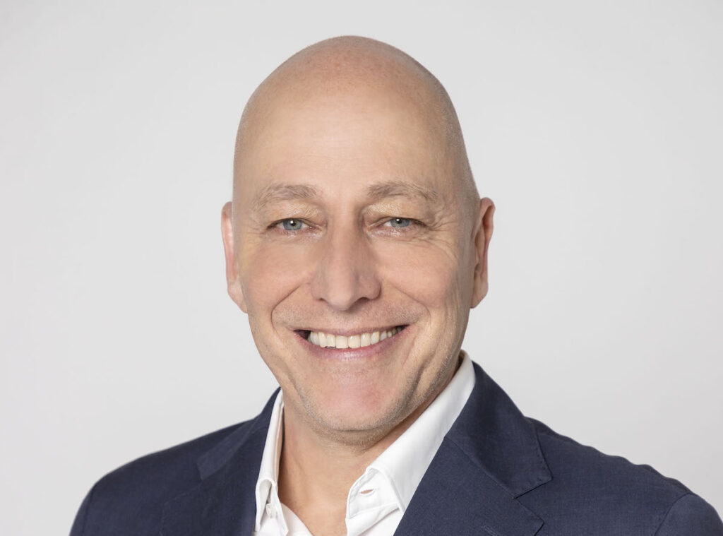 Eora: Innovativer Hörschmuck für jeden Bedarf - StartupValley ...