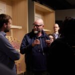 Kleiner Drop in großem Hafen waterdrop