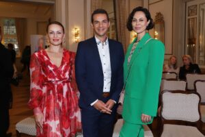 Buch-Premiere mit Prominenz