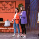 Arbeitswelt trifft Familienleben: Ein innovatives Start-up betritt die Höhle der Löwen Lena Pieper (l.) und Anika Schmidt Lena Pieper (l.) und Anika Schmidt präsentieren die Job-Matching-Plattform für Working Moms „FreeMOM“. Sie erhoffen sich ein Investment von 250.000 Euro für 15 Prozent der Anteile an ihrem Unternehmen. Die Verwendung des sendungsbezogenen Materials ist nur mit dem Hinweis und Verlinkung auf RTL+ gestattet. Foto: RTL / Bernd-Michael Maurer