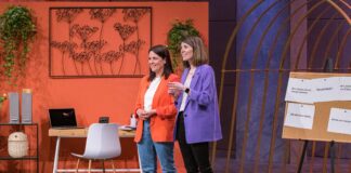 Lena Pieper (l.) und Anika Schmidt Lena Pieper (l.) und Anika Schmidt präsentieren die Job-Matching-Plattform für Working Moms „FreeMOM“. Sie erhoffen sich ein Investment von 250.000 Euro für 15 Prozent der Anteile an ihrem Unternehmen. Die Verwendung des sendungsbezogenen Materials ist nur mit dem Hinweis und Verlinkung auf RTL+ gestattet. Foto: RTL / Bernd-Michael Maurer