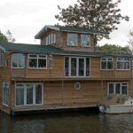 Team-Retreat auf dem Hausboot: So funktioniert die Planung hausboot team-retreat