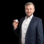 Positionierung ist das Wichtigste Deutsches Edelstein Kontor Importeur und Anbieter von Farbedelsteinen in Investmentqualität zur langfristigen, sachwertorientierten Vermögensanlage