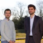 Wie kann ein einfaches T-Shirt Kinderleben retten? Floatee Gründer Thibaut Choulet et Philippe Rouvier