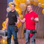 Das Werkzeug, das dein DIY-Erlebnis für immer verändern wird! Dübelix Gründer Robert Sobolewski (r.) und Markus Beck präsentieren den Dübel-Entferner „Dübelix“. Sie erhoffen sich ein Investment von 30.000 Euro für 25 Prozent der Firmenanteile. Foto: RTL / Bernd-Michael Maurer