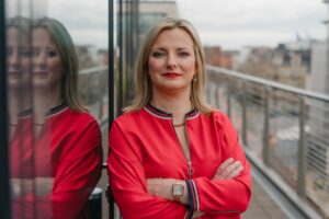 Wie hilft diese Plattform Expertinnen zu mehr Erfolg und Einkommen?