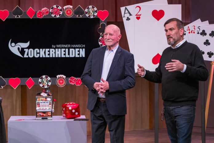 zockerhelden Werner Hansch (l.) und Marc Ellerbrock wollen mit „Zockerhelden“ Opfern von Onlineglücksspielen helfen ihr verlorenes Geld auf juristischem Wege wieder zurückzuholen. Sie erhoffen sich ein Investment von 125.000 Euro für 15 Prozent der Firmenanteile. Foto: RTL / Bernd-Michael Maurer