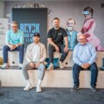 Wie kann ein Familienunternehmen ein erfolgreiches Start-up abseits vom Kerngeschäft gründen? V.l.n.r.: Philip Paschen, COO/CDO von Witzenmann, Christoph Herricht und Marvin Tekautschitz, Geschäftsführer von PEDLAR, sowie Michael Schmid, VP Einkauf von Witzenmann.