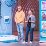 Welche Innovation macht das Duschen für Kinder zum Vergnügen? Astrid Förster und Rico Priewe präsentieren „Fredis Kinderdusche“. Sie erhoffen sich ein Investment von 200.000 Euro für 15 Prozent der Firmenanteile. Foto: RTL / Bernd-Michael Maurer