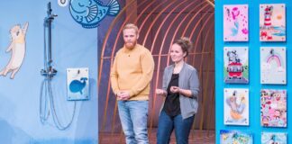 Astrid Förster und Rico Priewe präsentieren „Fredis Kinderdusche“. Sie erhoffen sich ein Investment von 200.000 Euro für 15 Prozent der Firmenanteile. Foto: RTL / Bernd-Michael Maurer
