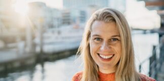 Geld Sarah Lindner, Autorin von "Über Geld spricht man nicht – Frau schon!