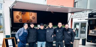 Foodtrucks United team Bild vor Food Truck
