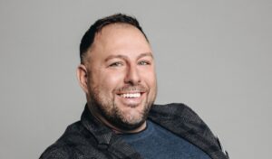 KI versus Ghostwriter – Wer schreibt die Sachbuch-Bestseller?