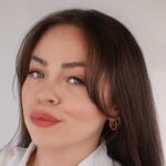 Haarpflegeprodukte mit Salonqualität für zu Hause Haarpflegeprodukte 17s HAIRCARER Gründerin DUYGU PULLU ein Portrait foto!