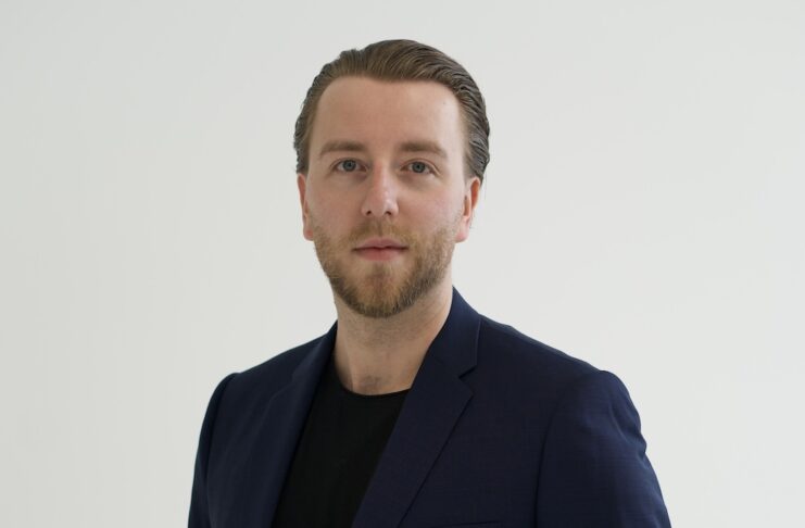 Dein PR Manager PR Medien Gründer Dominik Sedlmeier im Portrait Bild