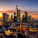 HessenFonds: Eine Milliarde Euro für Start-ups und den Mittelstand in Hessen HessenFonds die Frankfurter Skyline bei nacht!