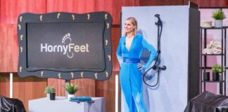 19. Mai 2025 Höhle der Löwen Bevor der Pitch von "HornyFeet" beginnt, hat Janna Ensthaler mit Nils Glagau gewettet, ob die Dusche im Set wirklich funktioniert. Foto: RTL / Bernd-Michael Maurer