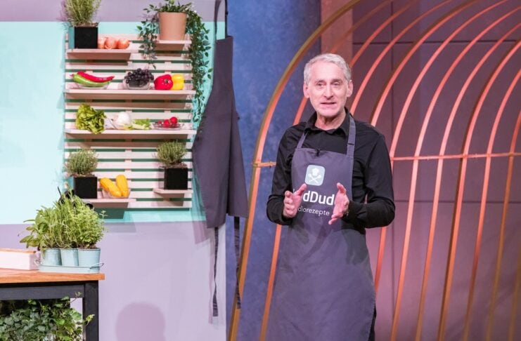 FoodDude app rezepte Sven Torner Sven Torner präsentiert mit „FoodDude“ die erste sprachgesteuerte Koch- und Rezepte-App. Er erhofft sich ein Investment von 180.000 Euro für 10 Prozent der Firmenanteile. Foto: RTL / Bernd-Michael Maurer