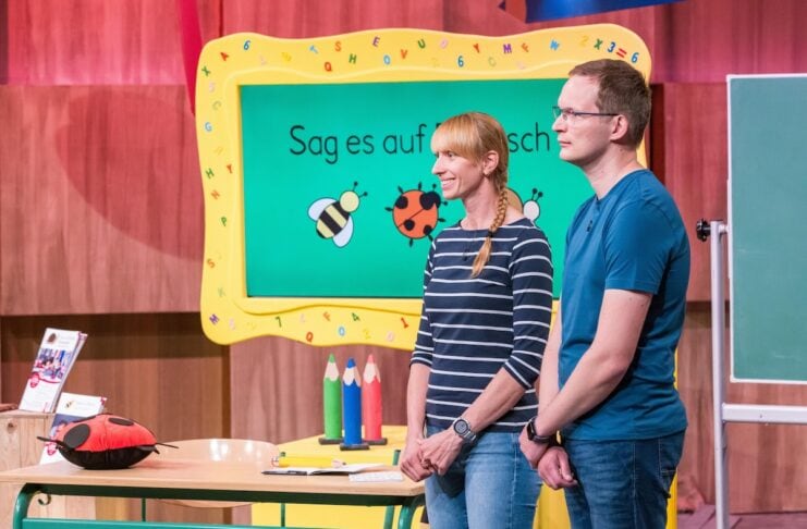 M&A Lernsoftware Innovative Lernsoftware Unterricht Andrea Gößlinghoff und Matthias Geenen präsentieren mit „Sag es auf Deutsch“ eine Lernsoftware für die Alphabetisierung. Sie erhoffen sich ein Investment von 70.000 Euro für 10 Prozent der Firmenanteile. Foto: RTL / Bernd-Michael Maurer
