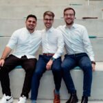 Wissen neu gedacht: Einblicke in ein innovatives Startup puraite ki team foto sitzend