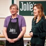 Vom Lockdown-Frust zum Feinkost-Hit biersirup bier feinkost höhle der löwen-Heidrun Bollinger und Christian Joachim präsentieren mit „Biersirup“ ein Sirup aus echtem Bier. Sie erhoffen sich ein Investment von 100.000 Euro für 15 Prozent der Firmenanteile. Foto: RTL / Stefan Gregorowius