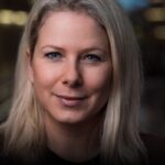 Man muss die Welt nicht allein retten Natascha Sagorski Demokratie Politik Familien Autorin, Initiatorin der Gesetzesinitiative zum Gestaffelten Mutterschutz Geschäftsführerin von Familie sind Alle gGmbH © Fionn Grosse