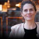 Einsamkeit ist ein Thema, das uns als Gesellschaft angeht Ronja von Wurmb-Seibel Buch herCAREER mehrfach ausgezeichnete Journalistin, Autorin und Filmemacherin, ehem. Reporterin in Kabul © Niklas von Wurmb-Seibel