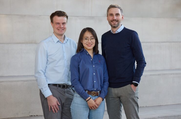 assemblean fertigung produkt gründertem bild stehend Alexander Pöhler, Xiaojun Yang und Markus Dalecki @ assemblean