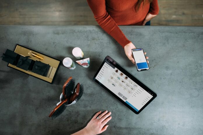 B2B, B2C und D2C bild von Blake Wisz auf unsplash