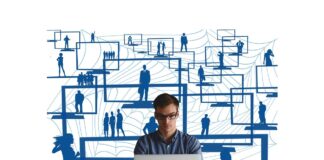 startups produkte alltag medizin umwelt mann vor dem pc bildschirm hintergrund ein diagramm Bild von Gerd Altmann auf Pixabay