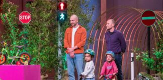 mySTOPY laufrad kinder sicherheit Julius Müller (l.) und Sebastian Lyschick präsentieren mit „mySTOPY“ einen ferngesteuerten Bremsassistenten für Laufräder. Sie erhoffen sich ein Investment von 135.000 Euro für 15 Prozent der Firmenanteile. Foto: RTL / Bernd-Michael Maurer