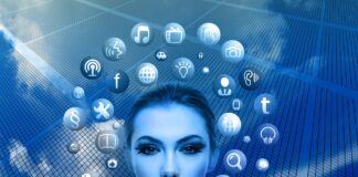 Social Entrepreneurship als Motor für gesellschaftlichen Wandel women gesic cht mit buttons um den kopf Bild von Gerd Altmann auf Pixabay